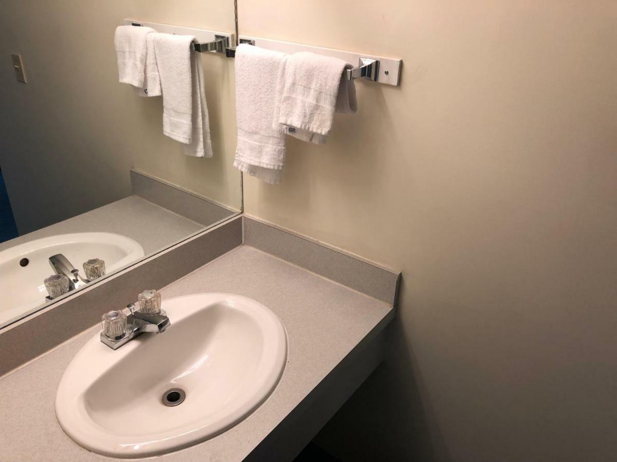 Westwind Motor Inn Drayton Valley エクステリア 写真